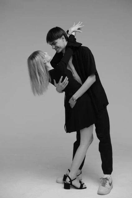 Фотосессия Love Story для пары - забронировать фотосессию в студии от сети фотостудий Fashion Box в Краснодаре – фото № 19