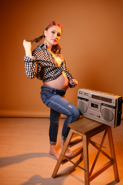 Фотосессия для беременных «В ожидании чуда» - заказать профессиональную фотосъемку от сети фотостудий Fashion Box в Краснодаре – фото № 35