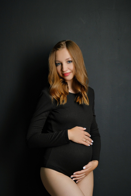 Фотосессия для беременных «В ожидании чуда» - заказать профессиональную фотосъемку от сети фотостудий Fashion Box в Краснодаре – фото № 41