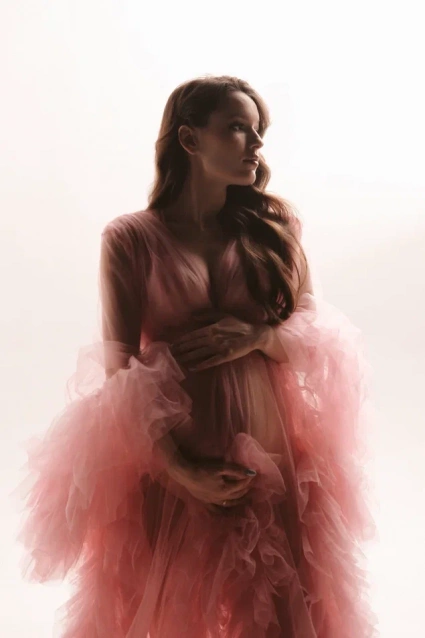 Фотосессия для беременных «В ожидании чуда» - заказать профессиональную фотосъемку от сети фотостудий Fashion Box в Краснодаре – фото № 22