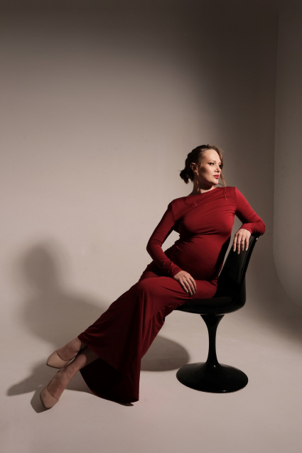 Фотосессия для беременных «В ожидании чуда» - заказать профессиональную фотосъемку от сети фотостудий Fashion Box в Краснодаре – фото № 17