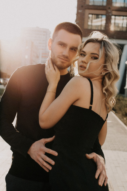 Фотосессия Love Story для пары - забронировать фотосессию в студии от сети фотостудий Fashion Box в Краснодаре – фото № 3