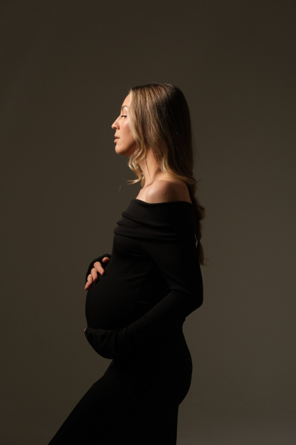 Фотосессия для беременных «В ожидании чуда» - заказать профессиональную фотосъемку от сети фотостудий Fashion Box в Краснодаре – фото № 11