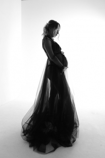Фотосессия для беременных «В ожидании чуда» - заказать профессиональную фотосъемку от сети фотостудий Fashion Box в Краснодаре – фото № 18
